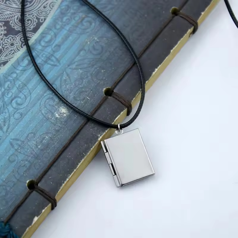  Collana con ciondolo a corni - Men Accessories Photos recensione e prezzo