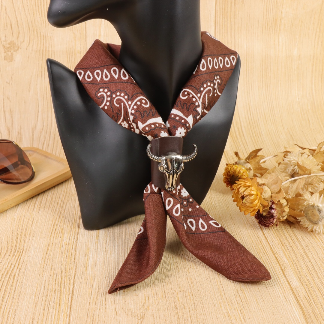 Foulard Quadrato Artistico in  - Men Accessories Ring recensione e prezzo