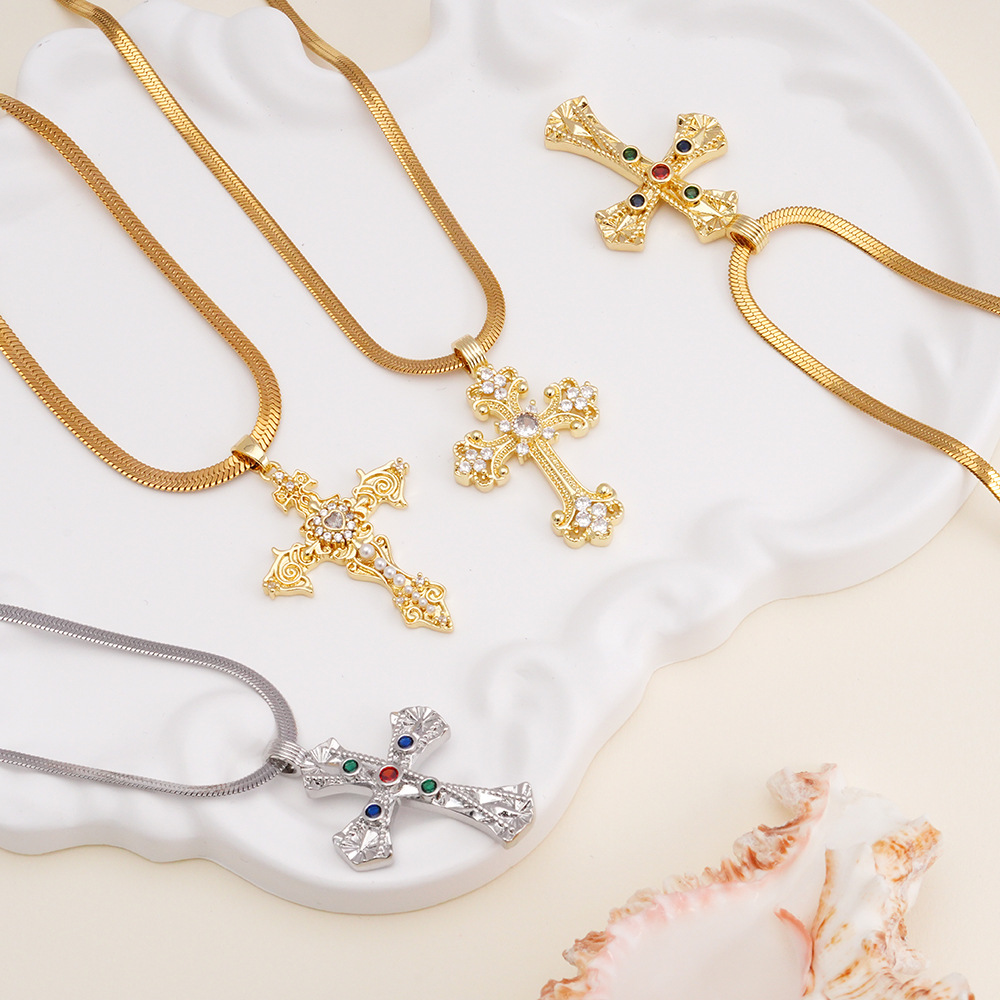 Collana con Pendente a Croce V - Men Accessories Photos recensione e prezzo